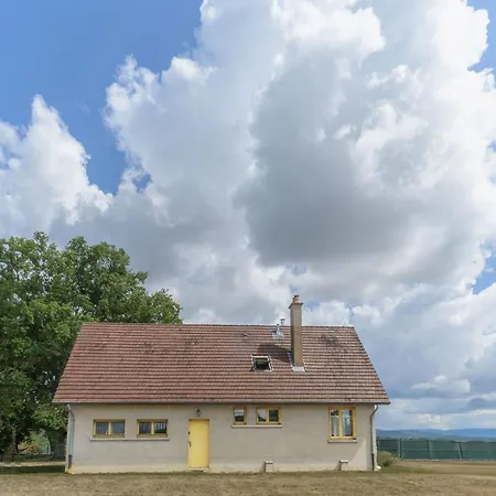Holiday home Maison Berylune - Maison 2 Chambres Avec Parking Et Jardin Abrest