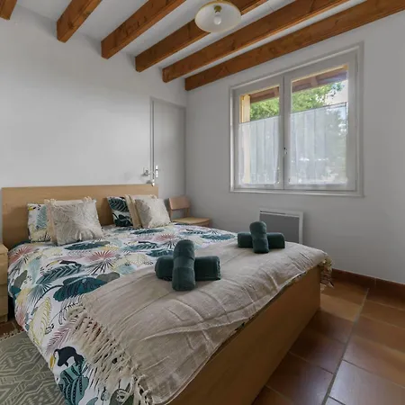 Maison Berylune - Maison 2 Chambres Avec Parking Et Jardin Abrest