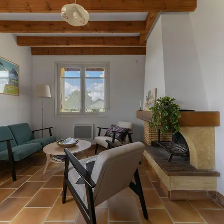 Holiday home Maison Berylune - Maison 2 Chambres Avec Parking Et Jardin *