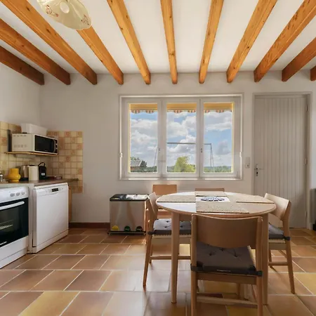 Maison Berylune - Maison 2 Chambres Avec Parking Et Jardin Holiday home Abrest